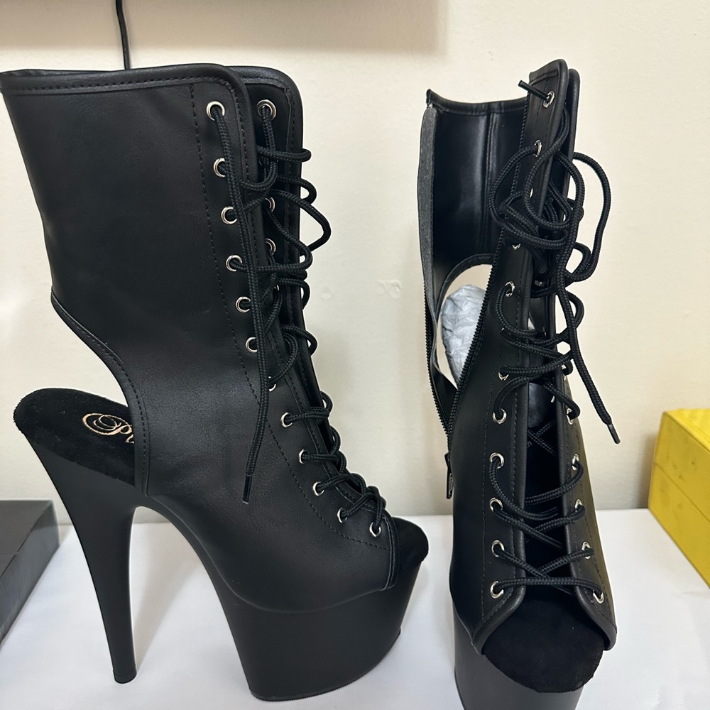Stripper shoes